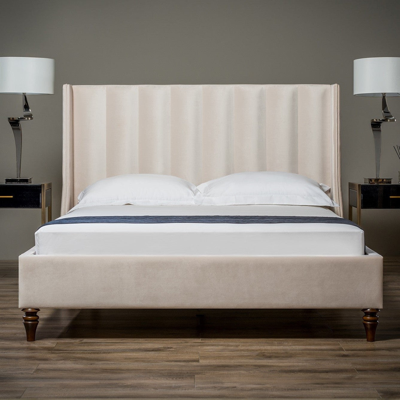 Edward Winged Bed