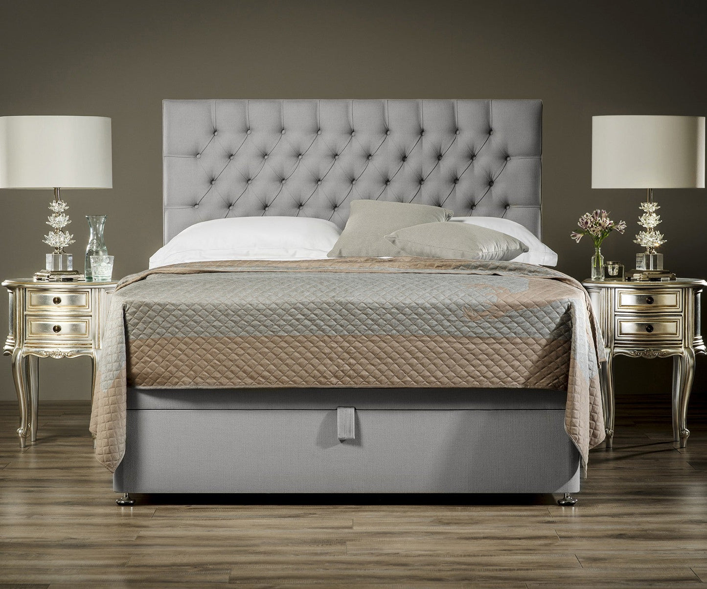 Chesterfield Headboard