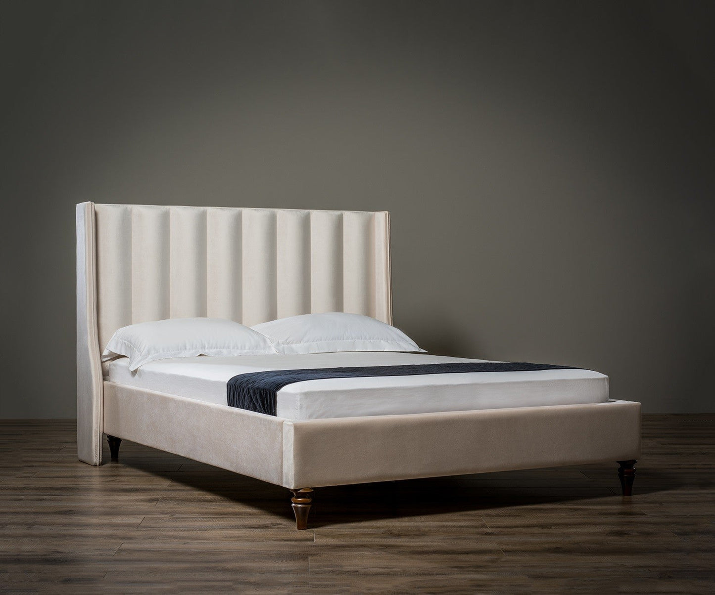 Edward Winged Bed